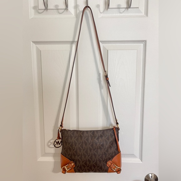 Michael Kors FALLON MD Crossbody Messenger Purse Brown Bristish Tan Trim MK Logo - Picture 4 of 11